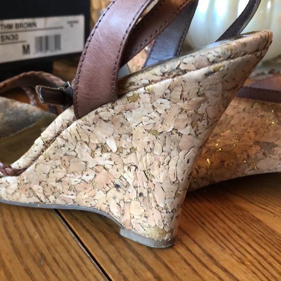 Carlos by Carlos Santana Wedges - Picture 6 of 9